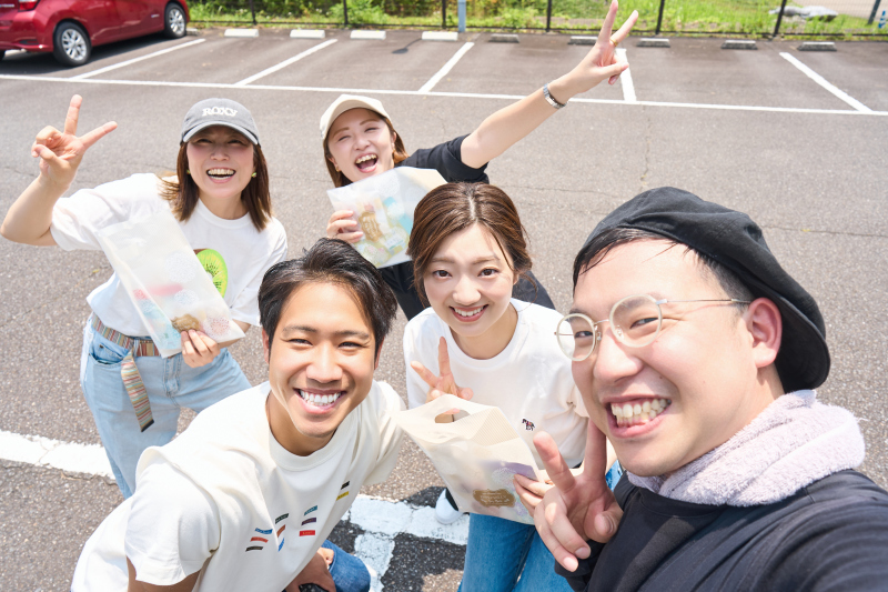 撮影の結びは皆んなで記念撮影★