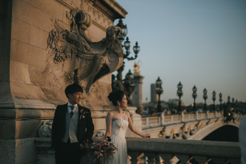 事前に全国のドレスサロンでご試着可