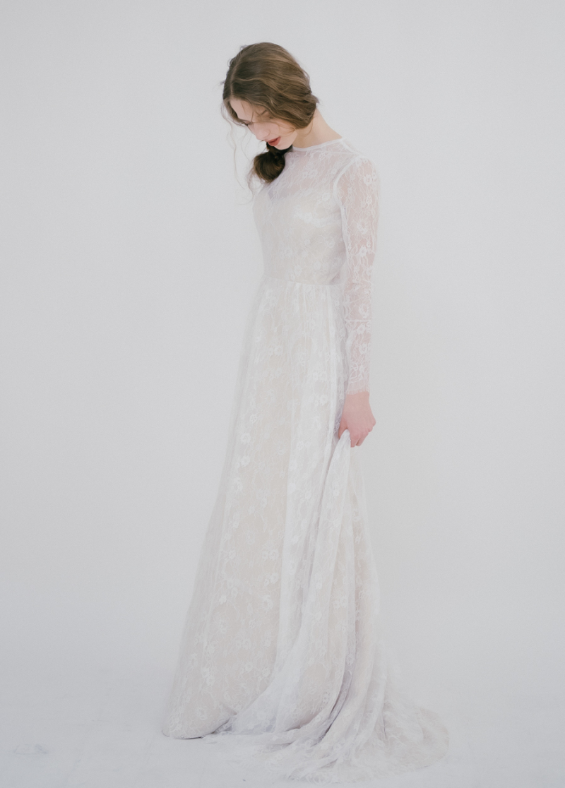 新作衣装コレクション〈Sofia〉