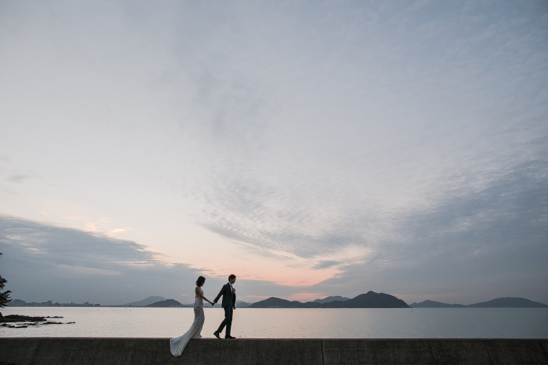 夕日をバックに