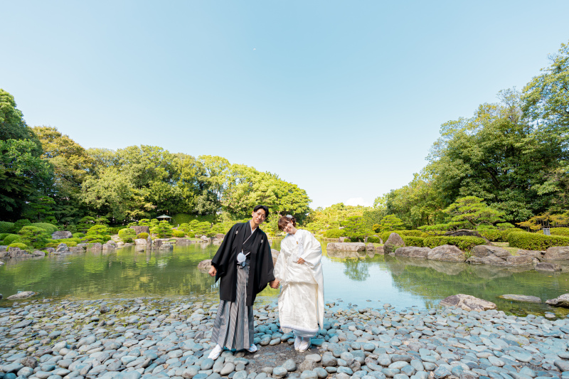 広大な池の前にて!