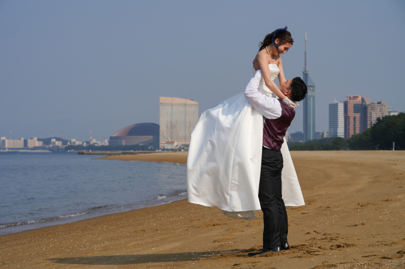 海とお姫様抱っこ