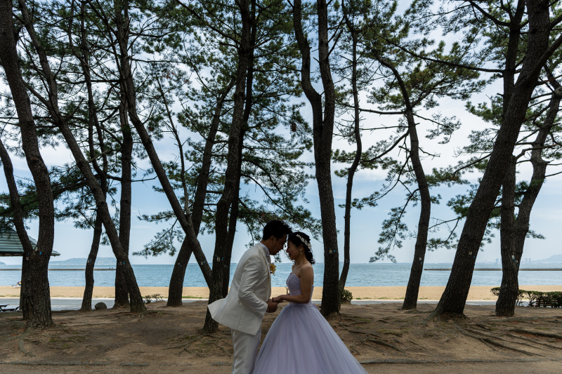 海をバックにシルエットショット