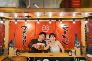 お酒好きな二人は前撮りをこう撮る