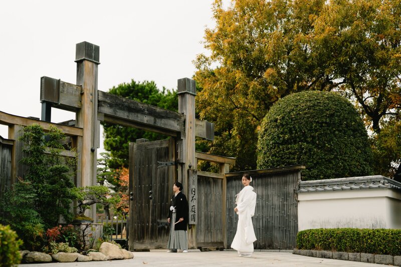 入り口でカッコよく