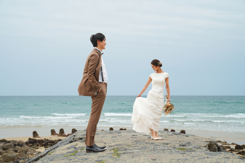 ドレスを靡かせて