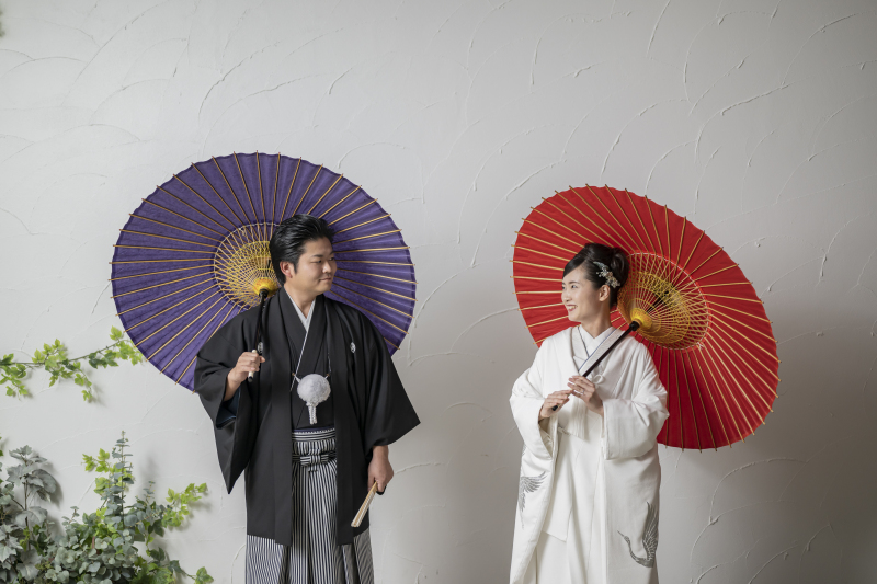 和傘を使って…