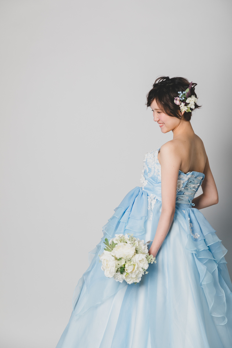 オーバーカラードレス