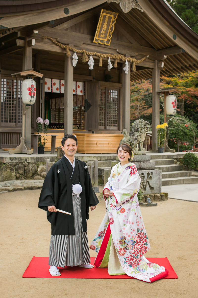 本殿前で記念写真！