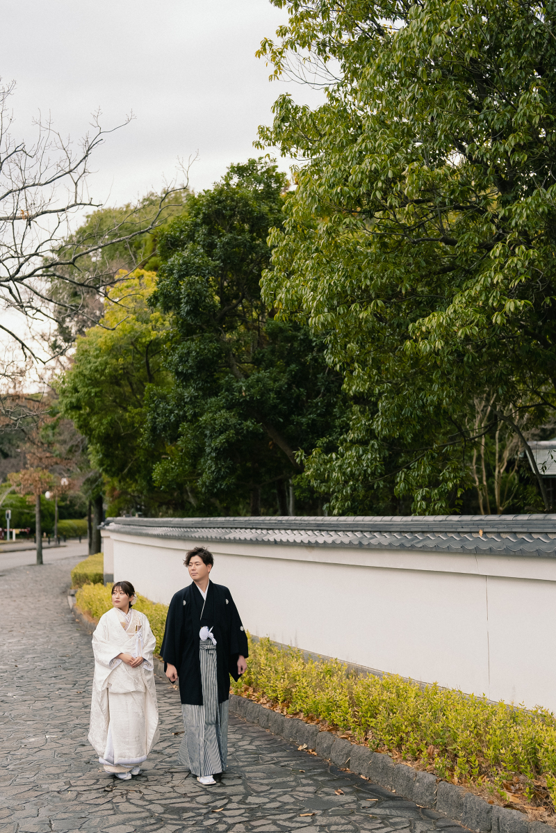 入り口に向かって