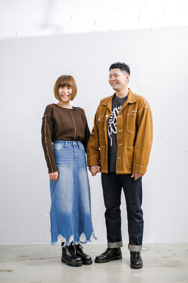 ラフな装いでカジュアルに