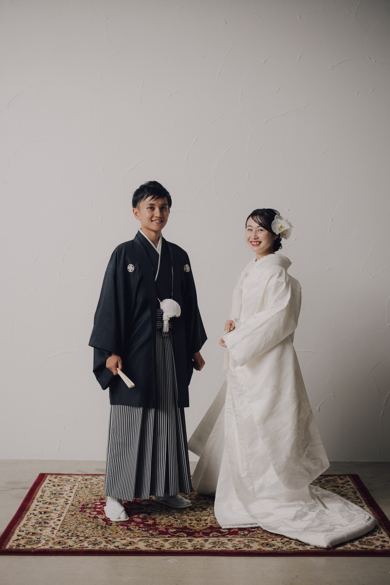 まずはカッチリと…