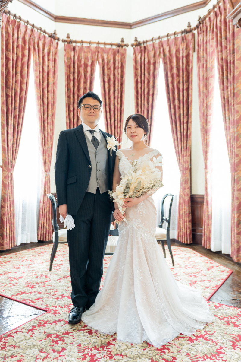 お二人の立ち姿はメインの場所で。