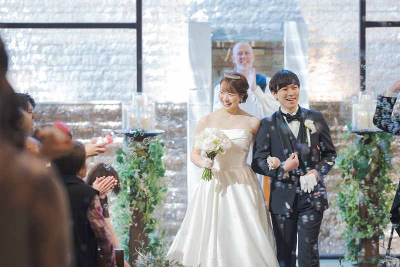 「シャボン玉。自然にこぼれる笑顔。」