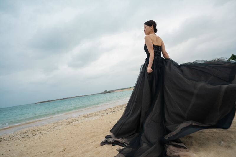 オーバーカラードレス