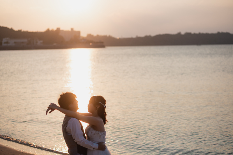 夕日をバックに