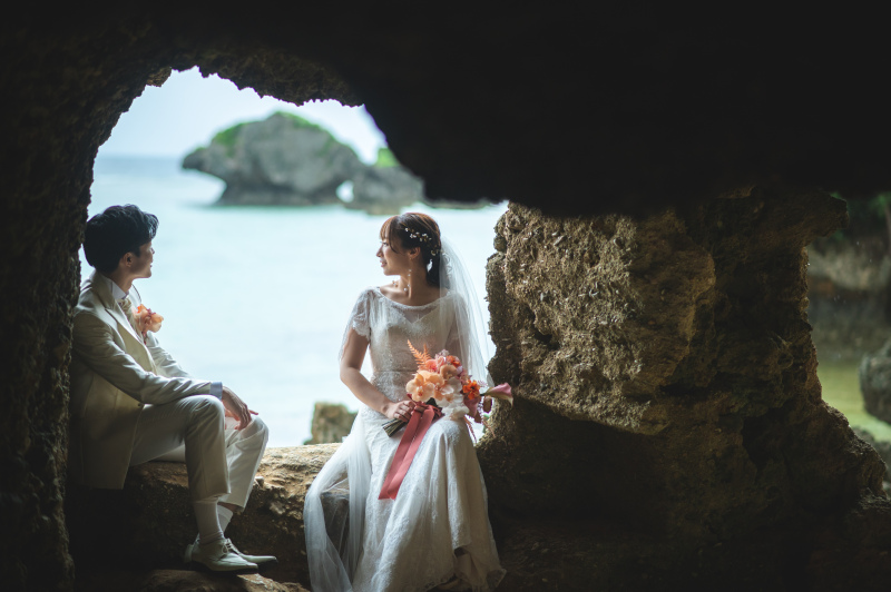 ザネー浜の洞窟