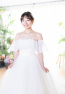 胸元のふわふわチュールがかわいいドレス♪