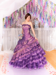 パープルのフリルドレス