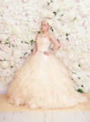 シャンパンホワイトのプリンセスドレス