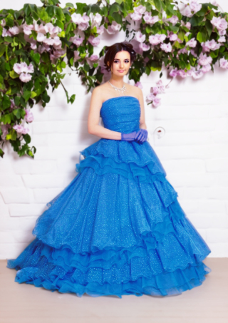 きらきらブルーのプリンセスドレス