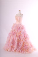 淡いピンクお花のプリンセスラインドレス