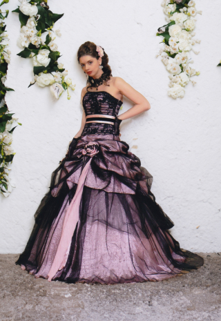 ピンク✖️黒レースのオトナかわいいドレス