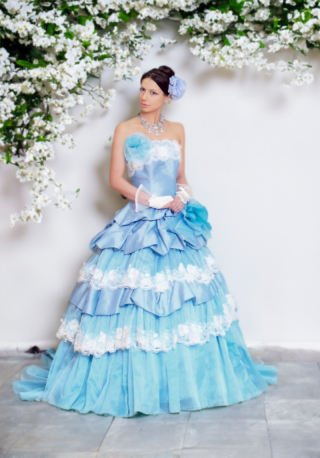 水色✖️ホワイトフリルのプリンセスドレス