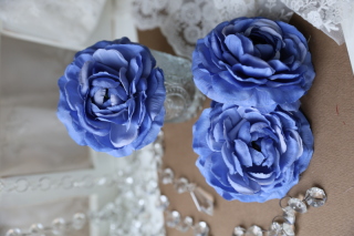 【ヘッドフラワー】ブルーの八重ローズ