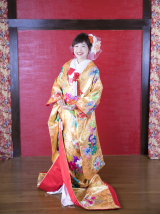 イエローゴールド友禅の色打掛