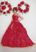 鮮やかレッドのふわふわフリルプリンセスドレス