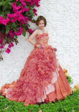 オレンジピンクのフリルドレス♡