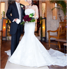 オフホワイトの総レースマーメイド♪