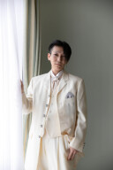 オフホワイト　タキシード