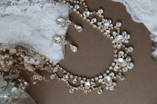 【アクセサリー】ゴールドビジューのネックレス＆イヤリング