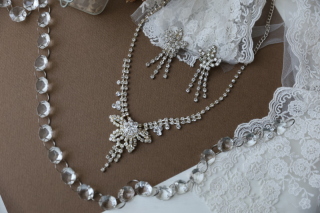 【アクセサリー】クリスタルチェーンのネックレス＆イヤリング