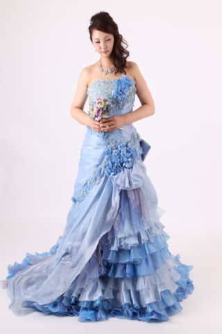 ブルーグラデーションのマーメイドドレス