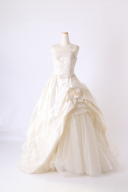 フランス人形みたいなクラシカルなプリンセスラインドレス