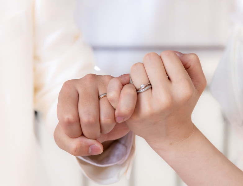 ゆびきりで指輪のアップショットも♪