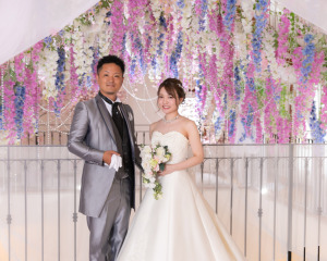 ドレス2着でフォトウェディング♪チャペルもガーデンもお花いっぱい♡