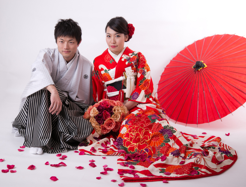 白無垢と引振袖を大人の雰囲気で。