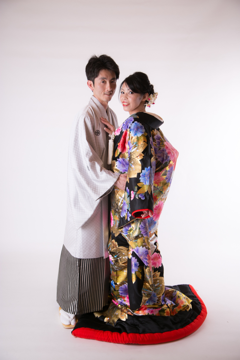 ちょっと照れるポーズもかっこよくキメて♪