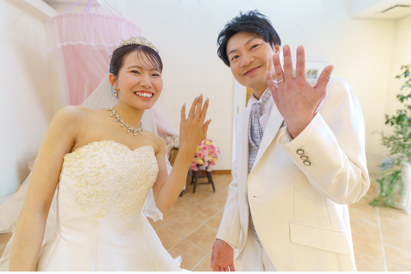 挙式が終わってホッとするおふたり