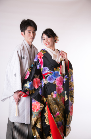 黒の色打掛でかっこいい花嫁に♪