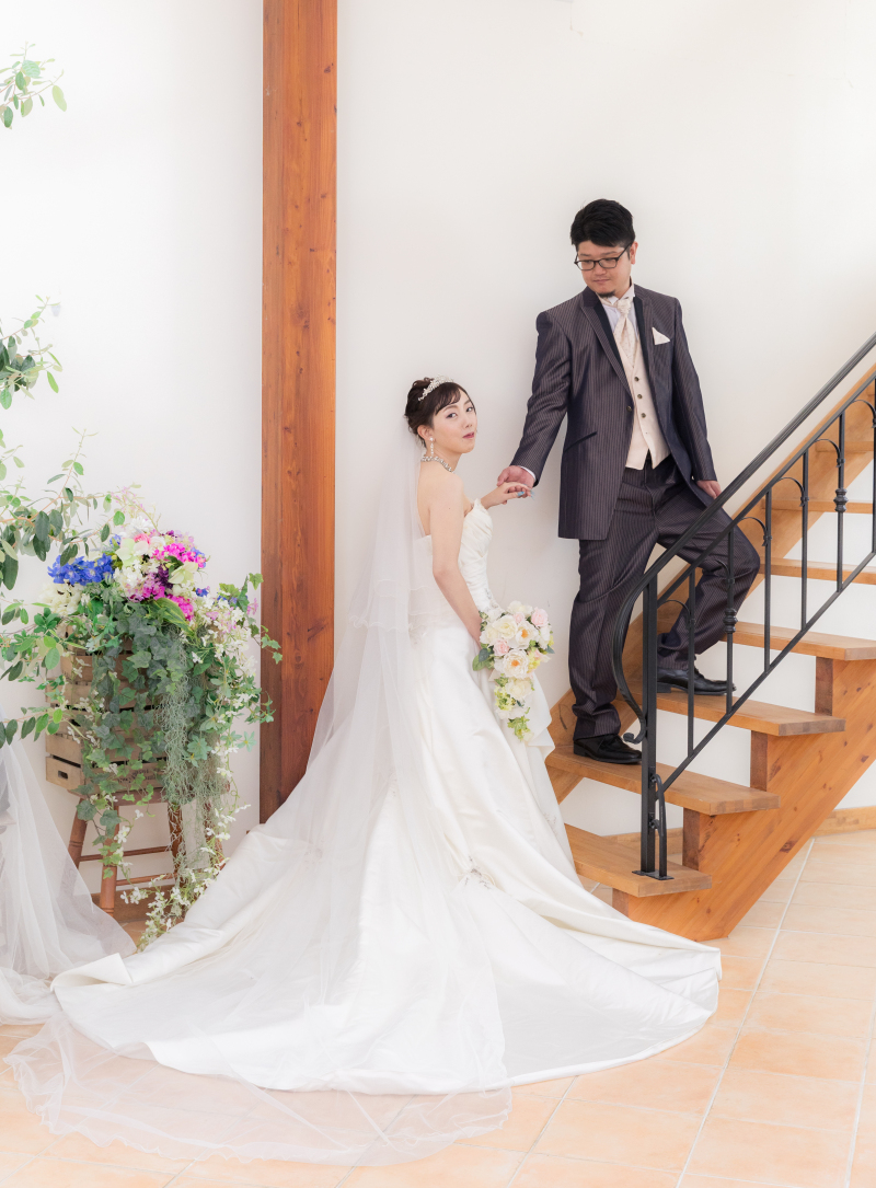 邸宅スタジオ館内の階段を使っての一枚。