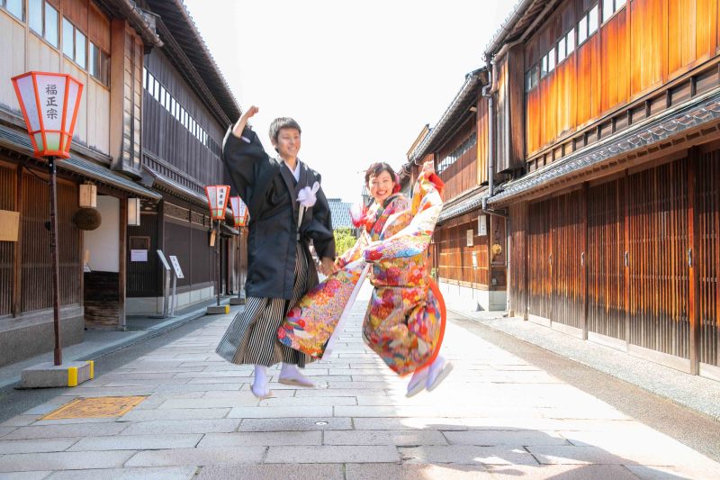 やってみたかった、茶屋街でのジャーンプ！