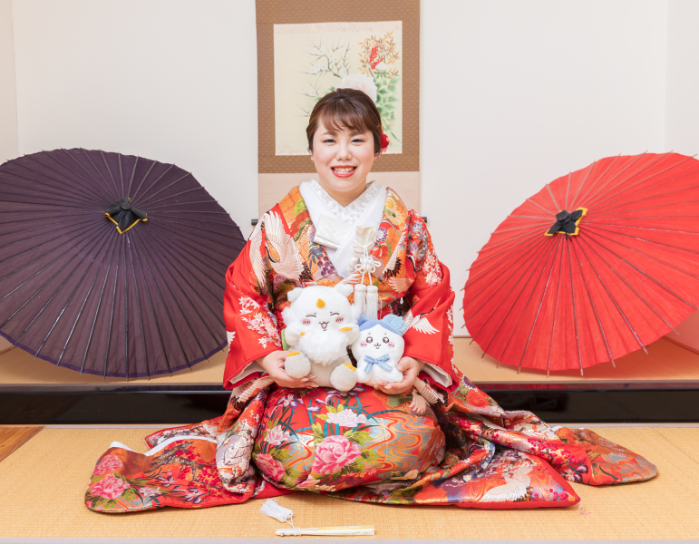 新婦様のソロショットはぬいぐるみと一緒に♪