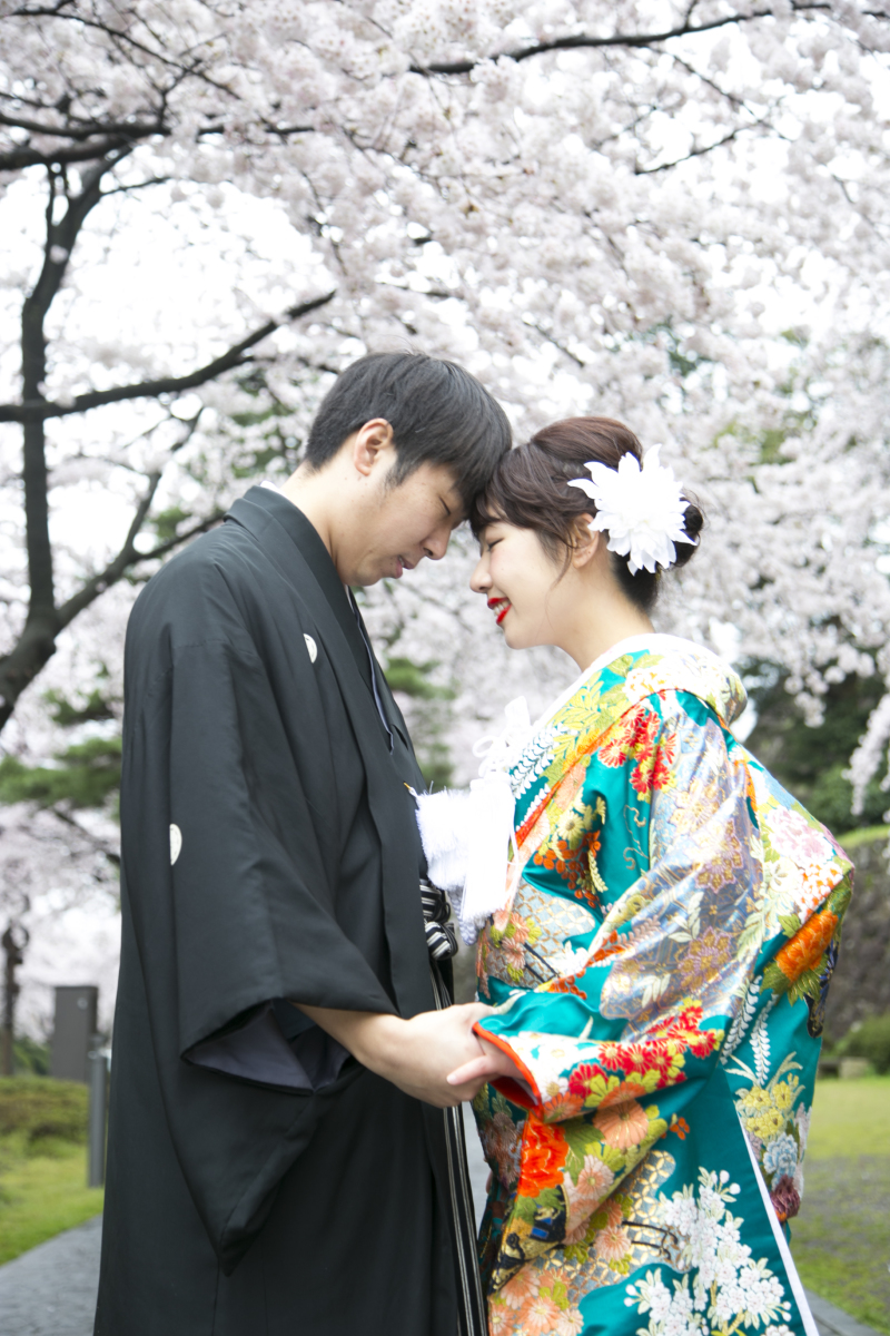 満開の桜が二人を祝福。。。