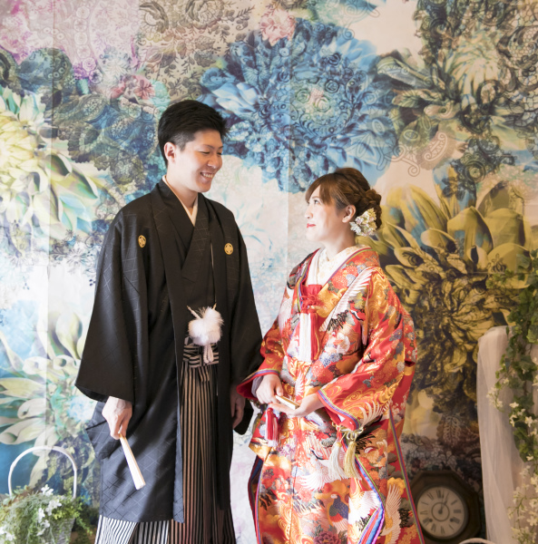 アンティークな雰囲気のブルーの背景で撮影♪