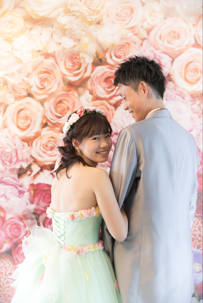 トレンドの振り返りショットも甘く可愛く☆